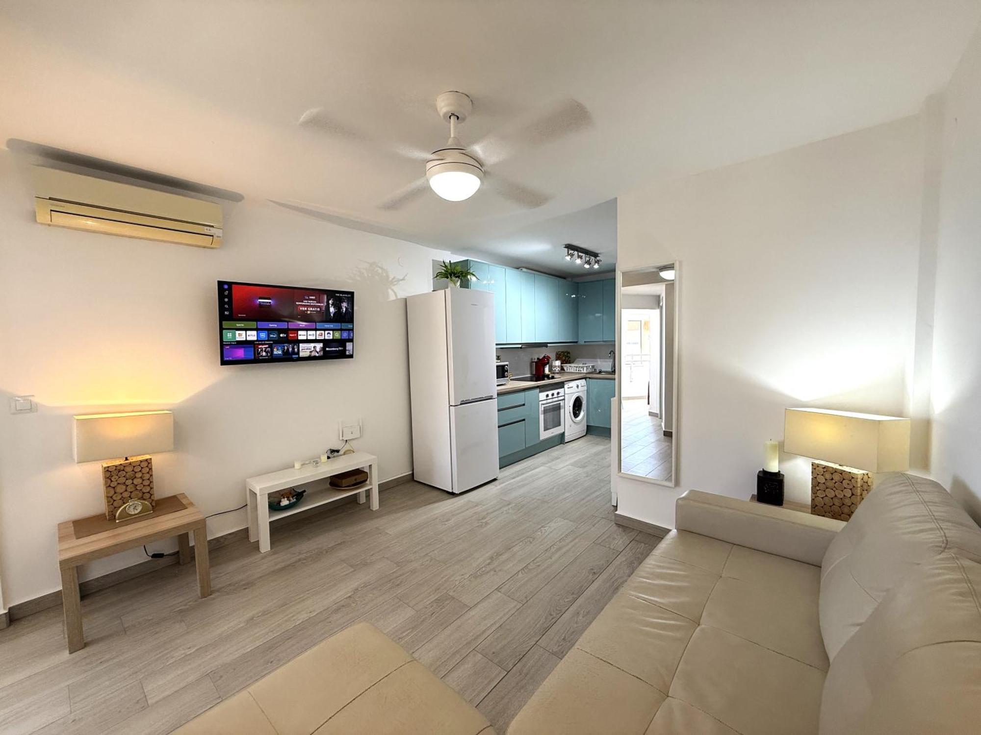 R39 Modern One Bedroom Alcantara